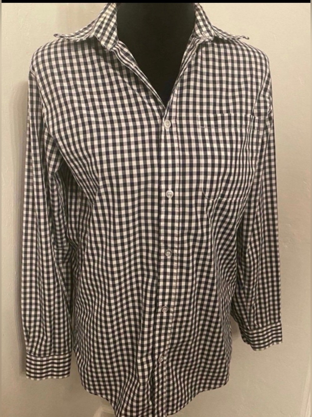 Men's Long Sleeve Black and White Gingham Button-Up Shirt (Size S)